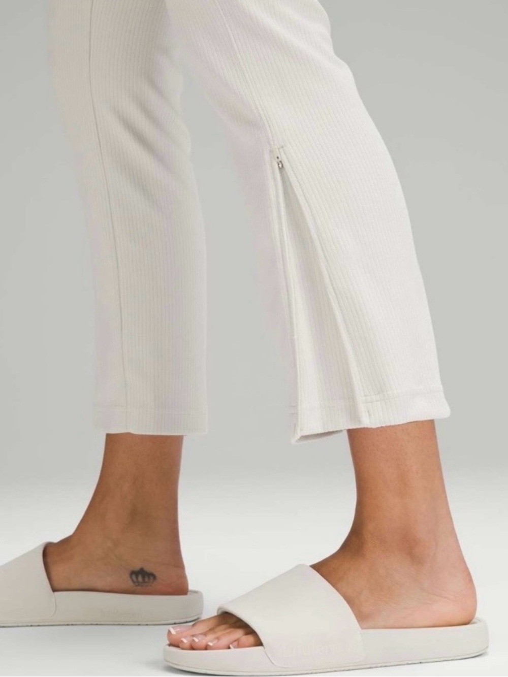 Lululemon Ribbed Softstreme Zip-Leg Pant - Picture 3 of 11